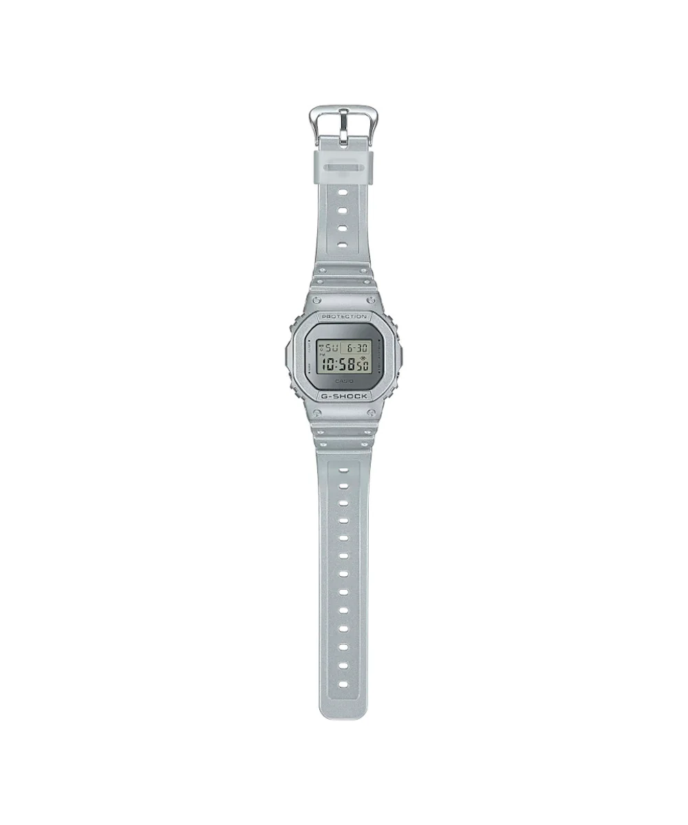 RELOJ CASIO G-SHOCK DW-5600FF-8DR- PLATEADO - Image 3