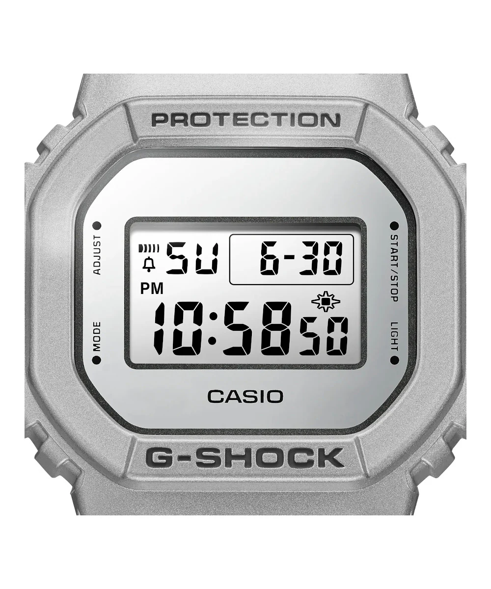 RELOJ CASIO G-SHOCK DW-5600FF-8DR- PLATEADO - Image 8