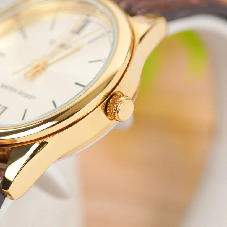 RELOJ PARA MUJER CASIO LTP-V005GL-9BUDF -AMARILLO - Image 3