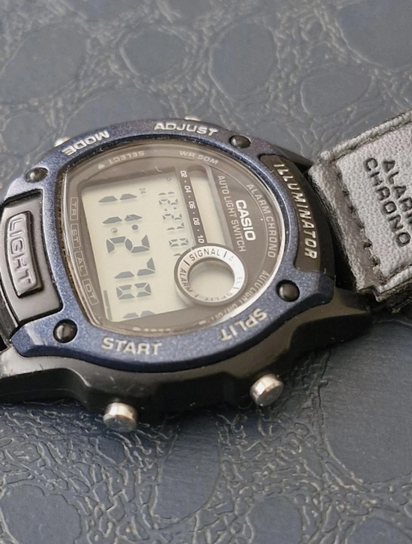 RELOJ CASIO W-220HF-2AVDF - AZUL - Image 2