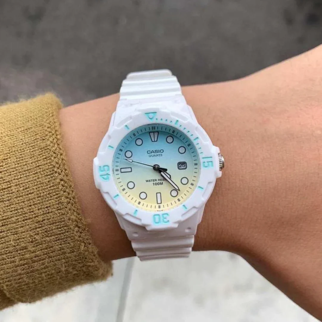 RELOJ PARA MUJER CASIO LRW-200H-2E2VDR -BLANCO - Image 3