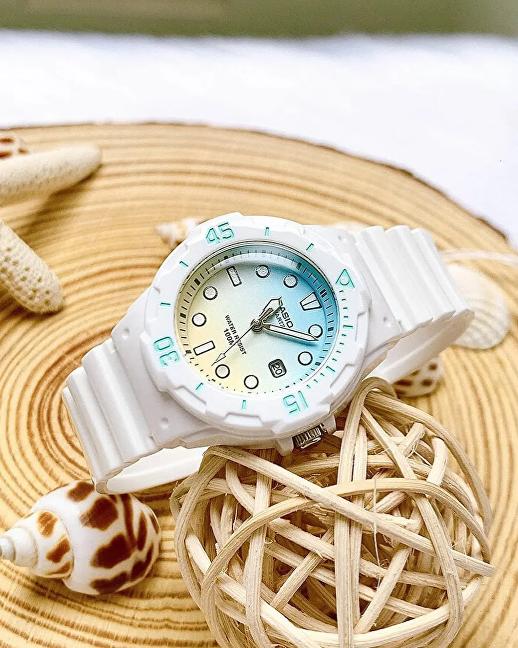 RELOJ PARA MUJER CASIO LRW-200H-2E2VDR -BLANCO - Image 4