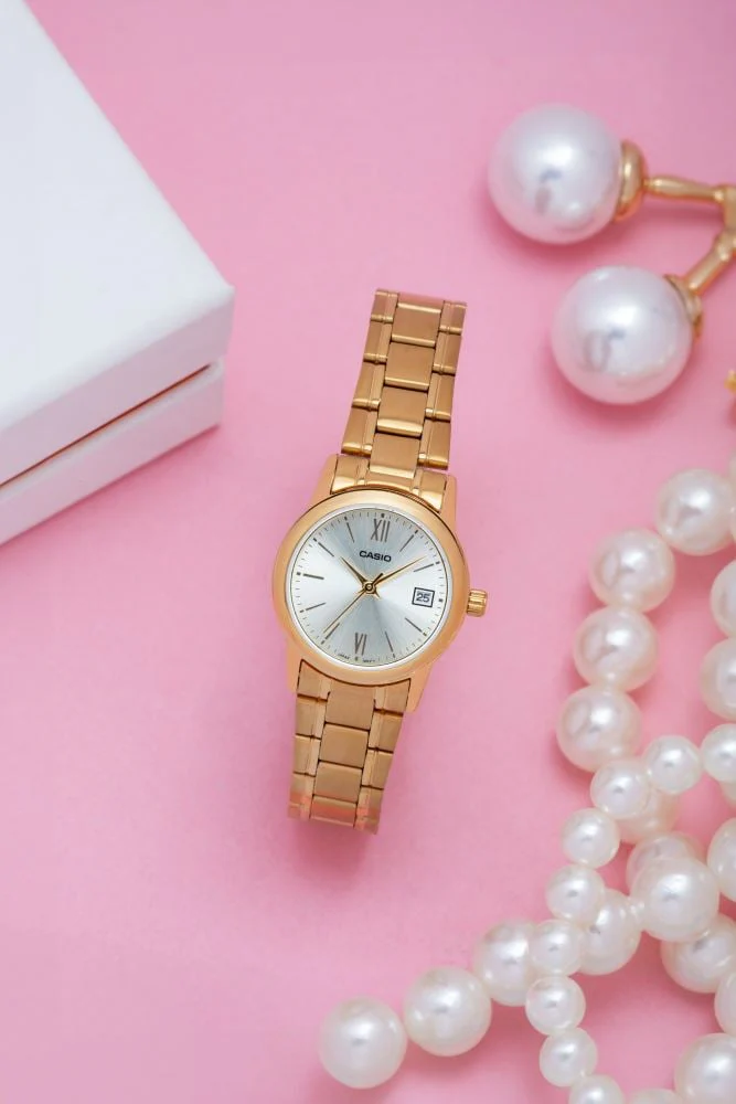 RELOJ PARA MUJER CASIO LTP-V002G-9B3UDF -AMARILLO - Image 4