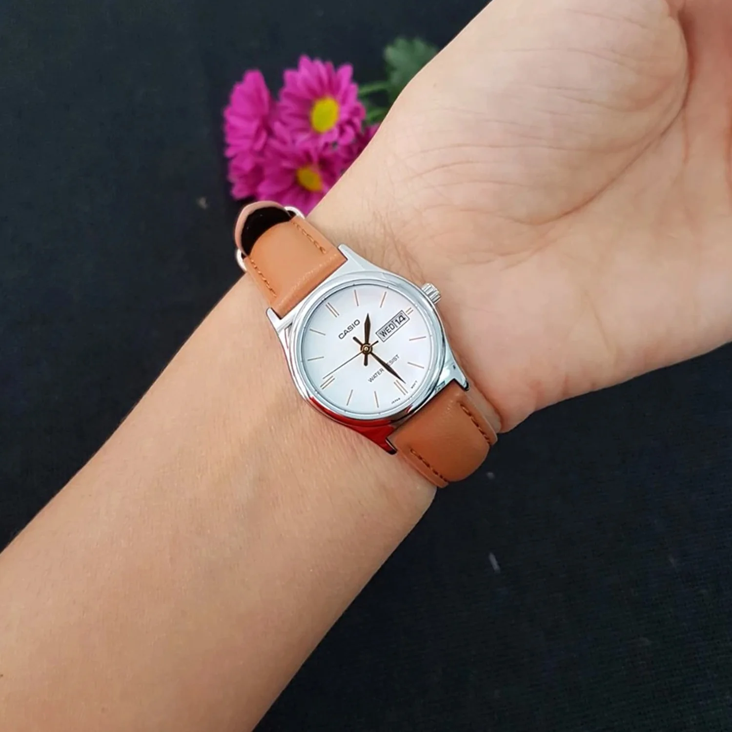 RELOJ PARA MUJER CASIO LTP-V006L-7B2UDF -BLANCO - Image 2